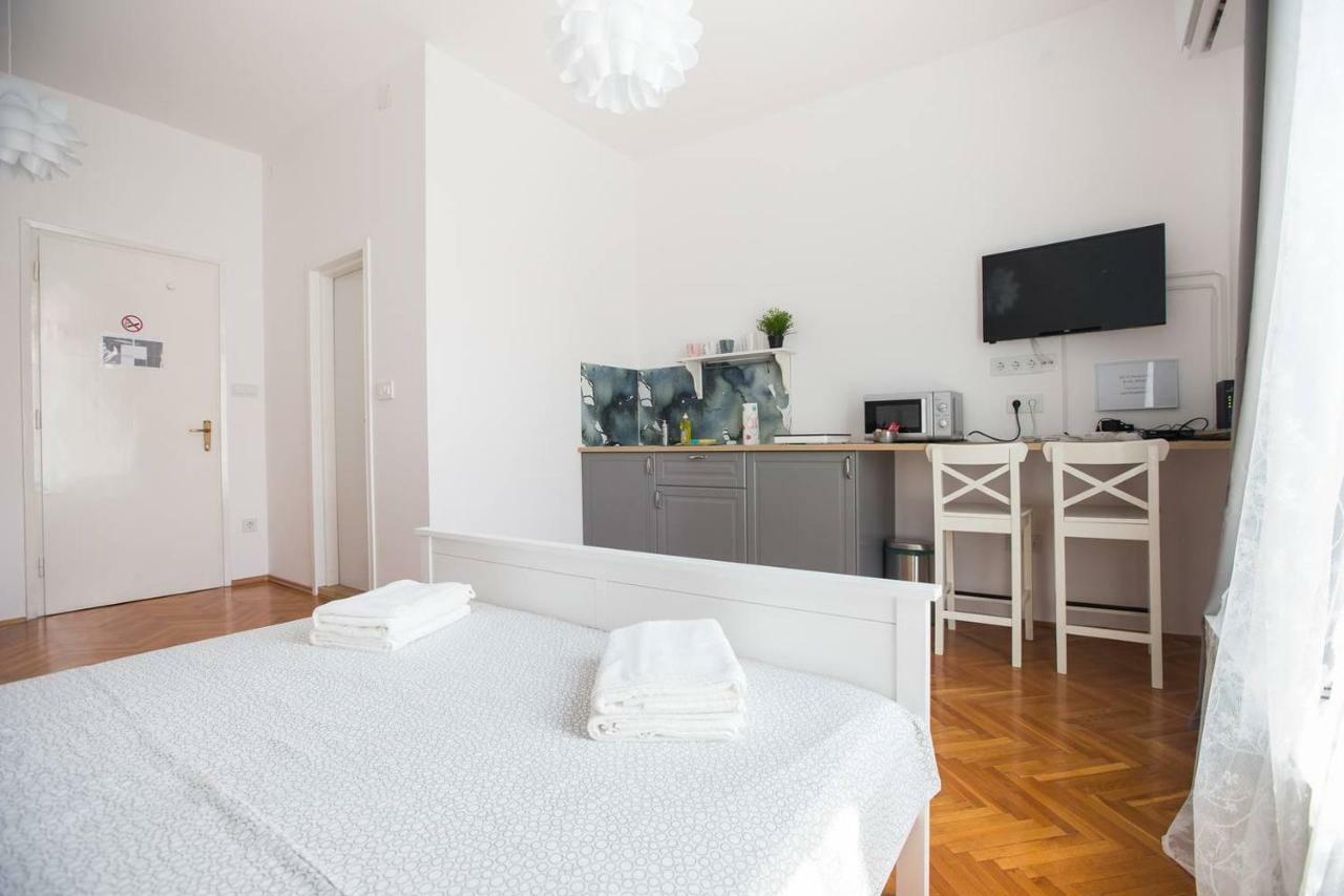 Oberiter Apartments - Center Of Zagreb, Fast Wifi, Ac, Kitchen, Parking Екстер'єр фото